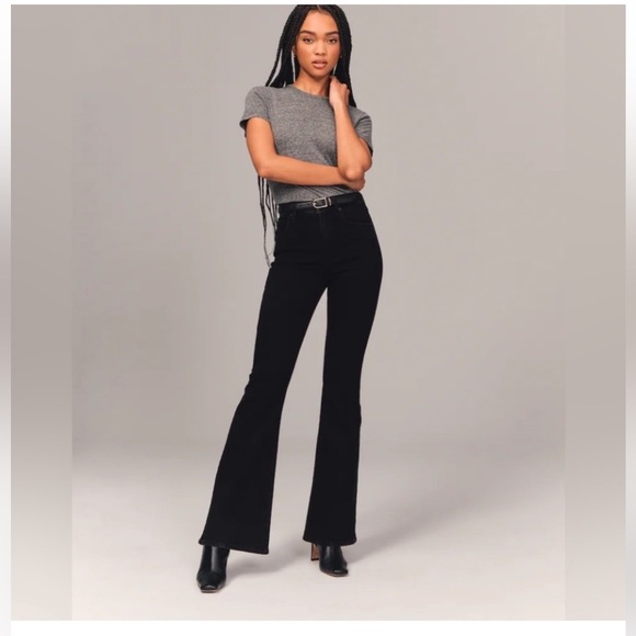 NWT Abercrombie & Fitch The Flare Ultra High Rise black jeans size 26 2 - Picture 1 of 11